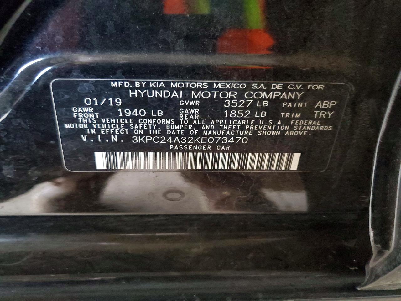 2019 HYUNDAI ACCENT SE photo 12