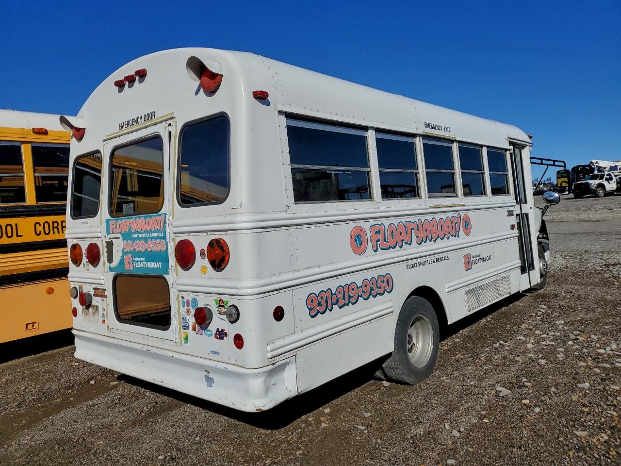2003 GMC SAVANA BUS photo 7