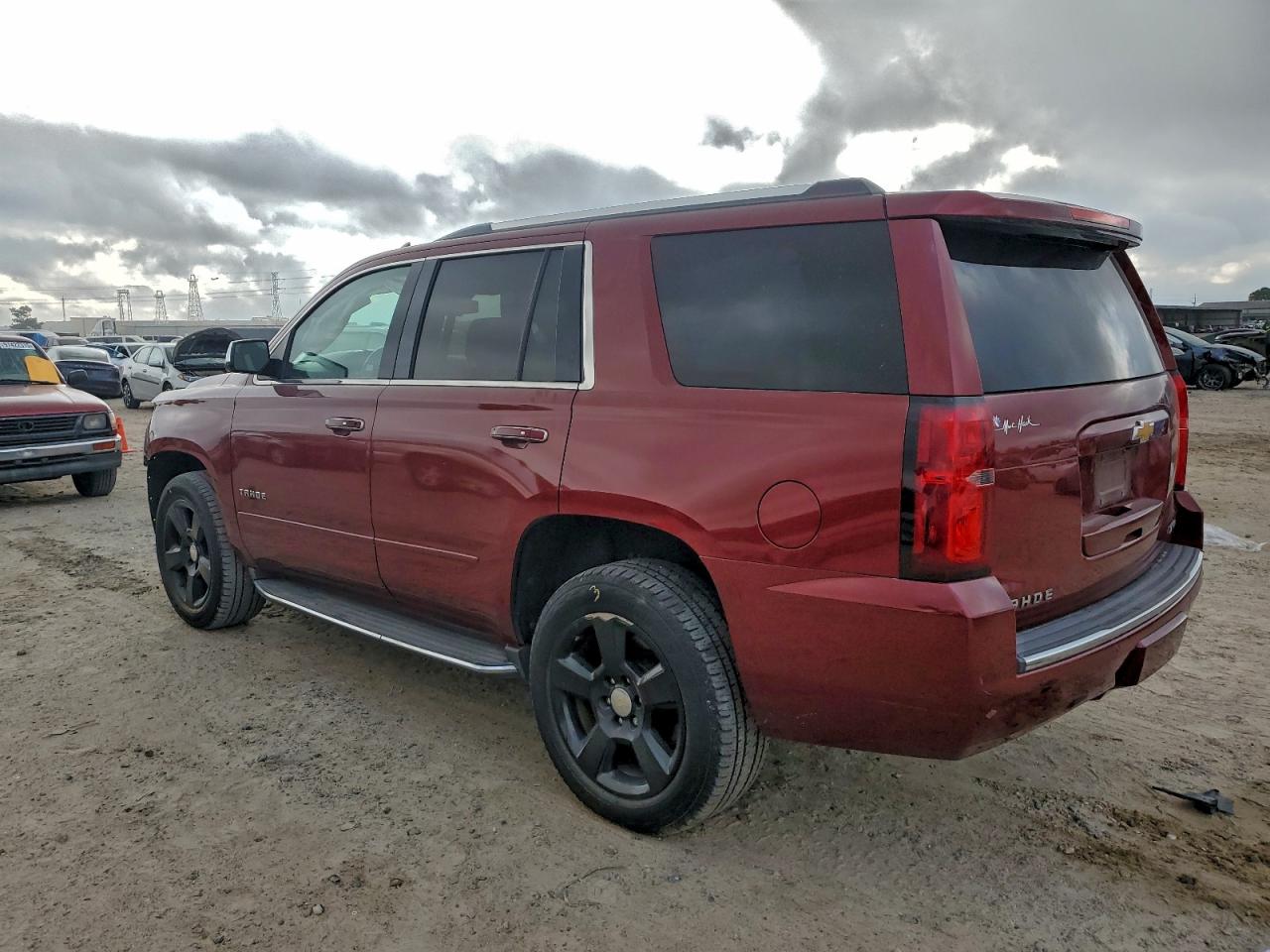2017 CHEVROLET TAHOE C1500 PREMIER photo 2