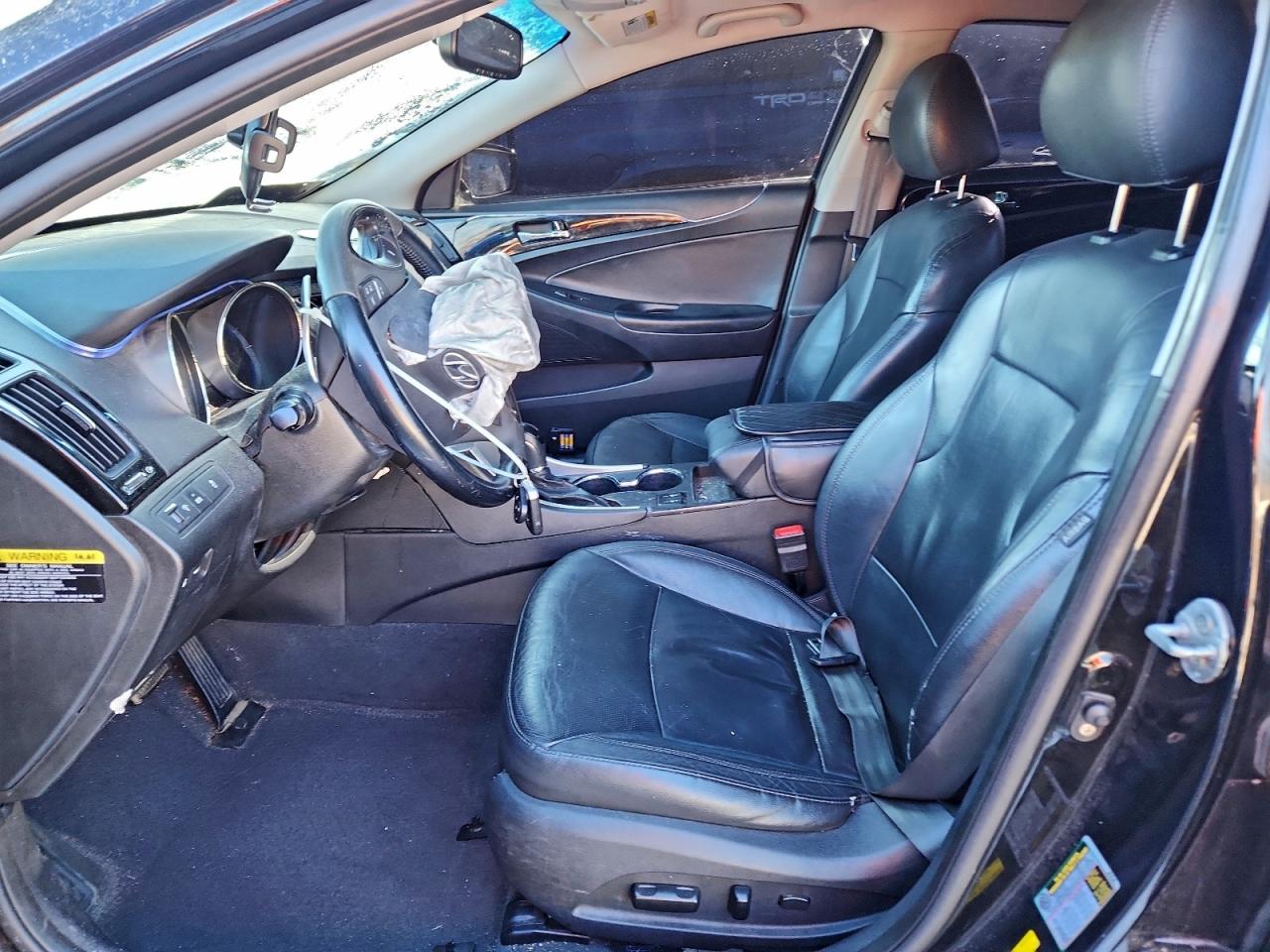 2011 HYUNDAI SONATA SE photo 7
