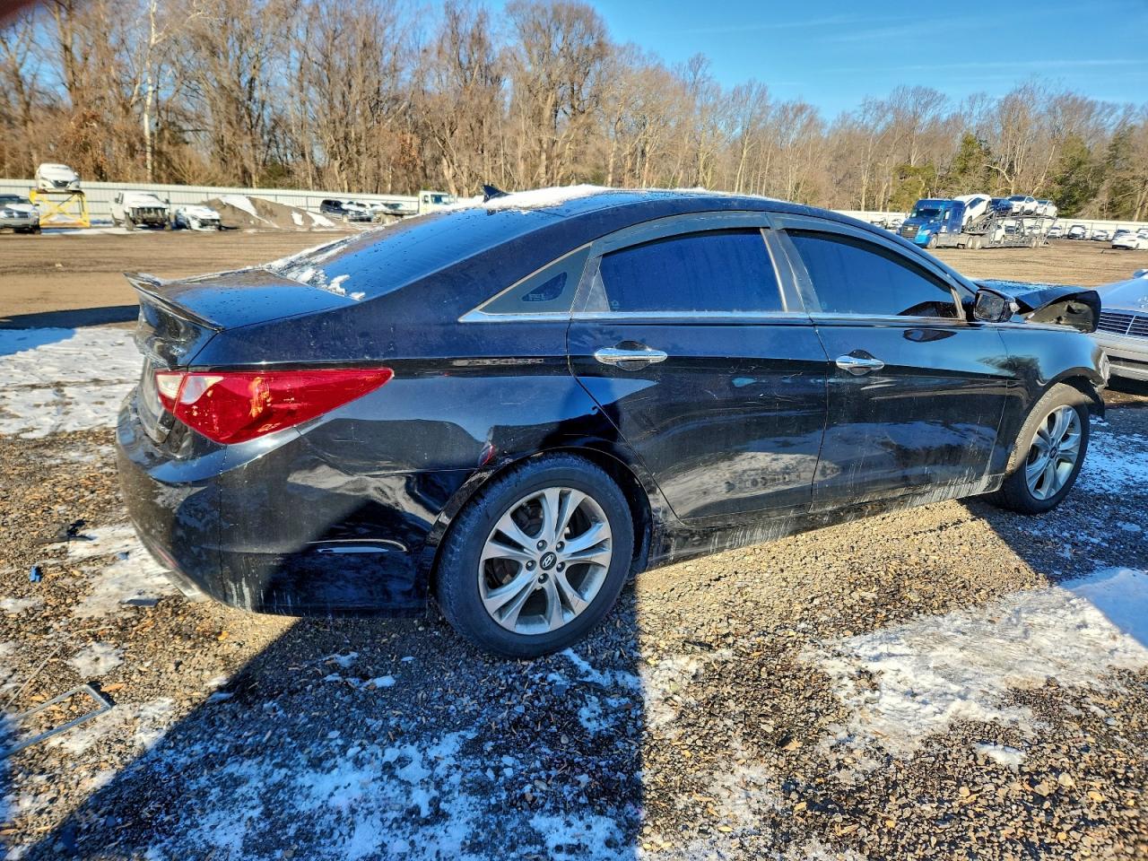 2011 HYUNDAI SONATA SE photo 3