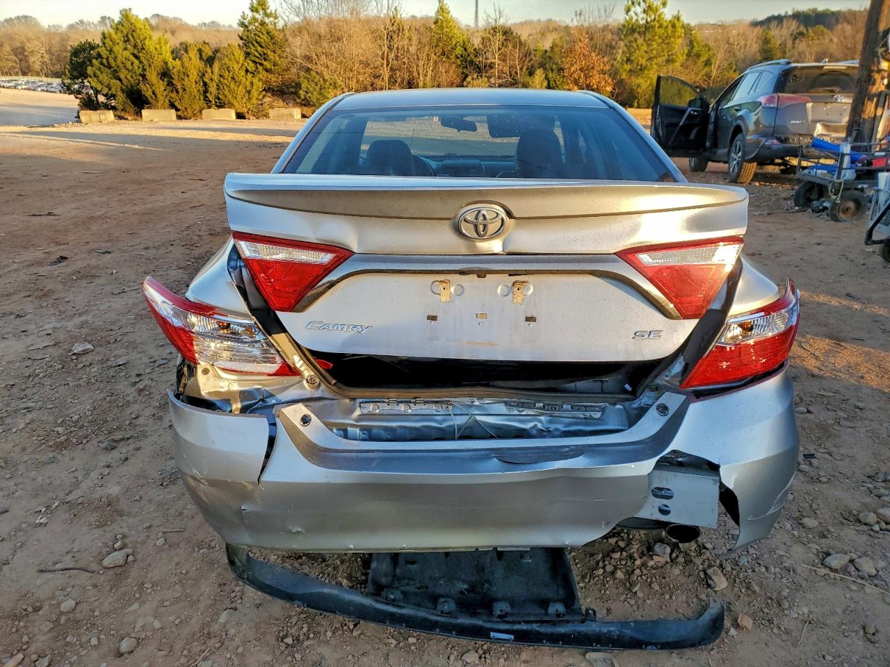 2016 TOYOTA CAMRY LE photo 6