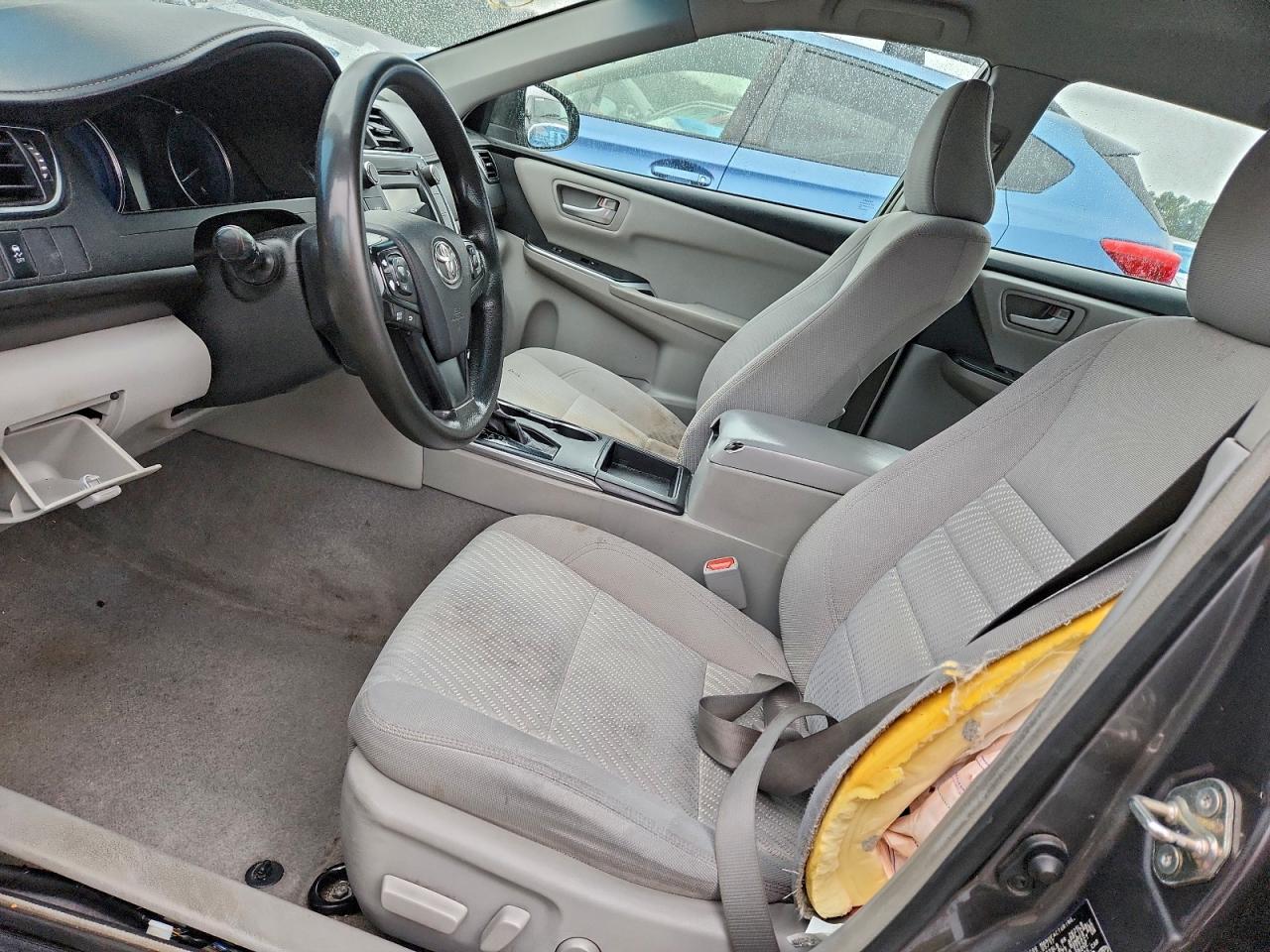 2017 TOYOTA CAMRY LE photo 13