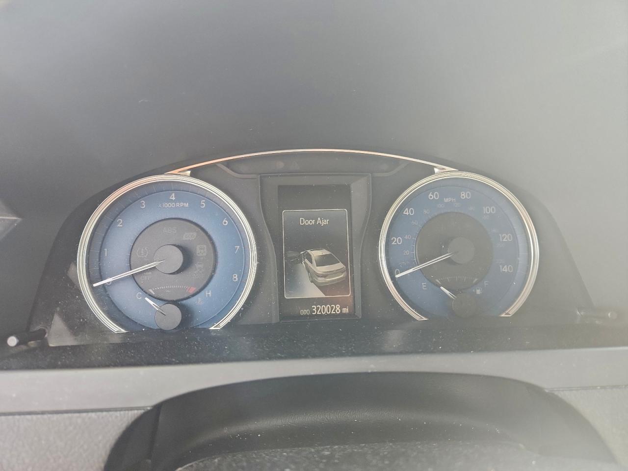 2017 TOYOTA CAMRY LE photo 17