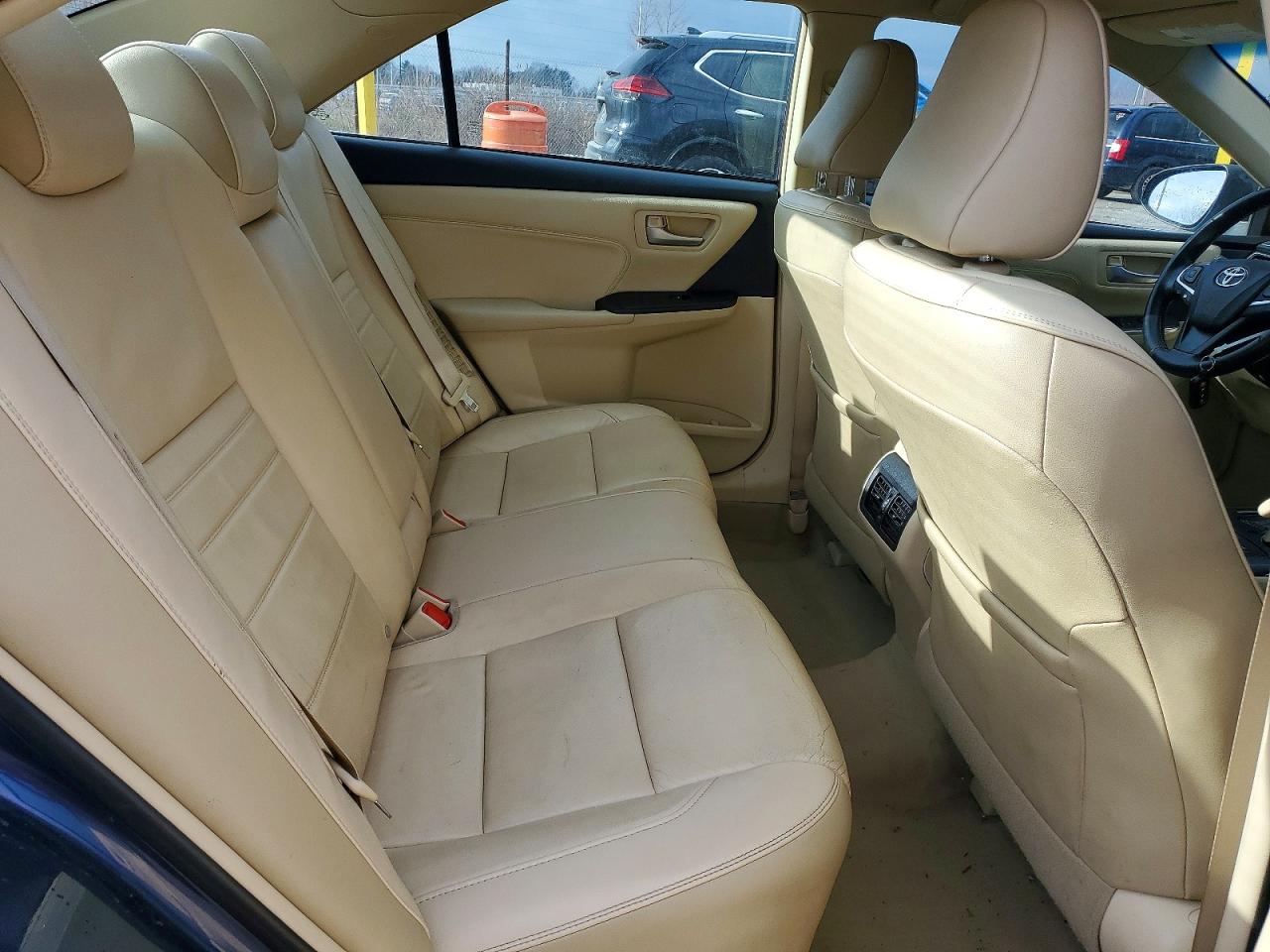 2015 TOYOTA CAMRY HYBRID photo 10