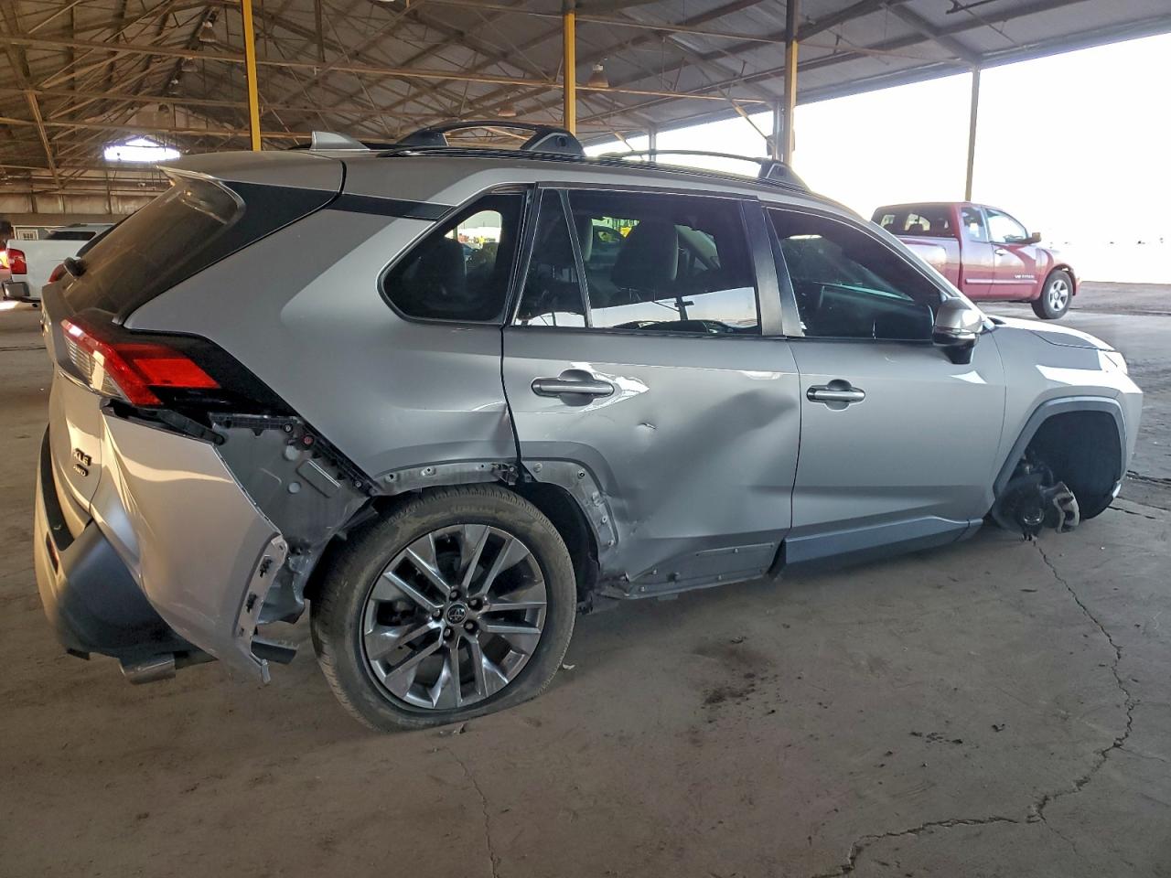 2019 TOYOTA RAV4 XLE PREMIUM photo 3
