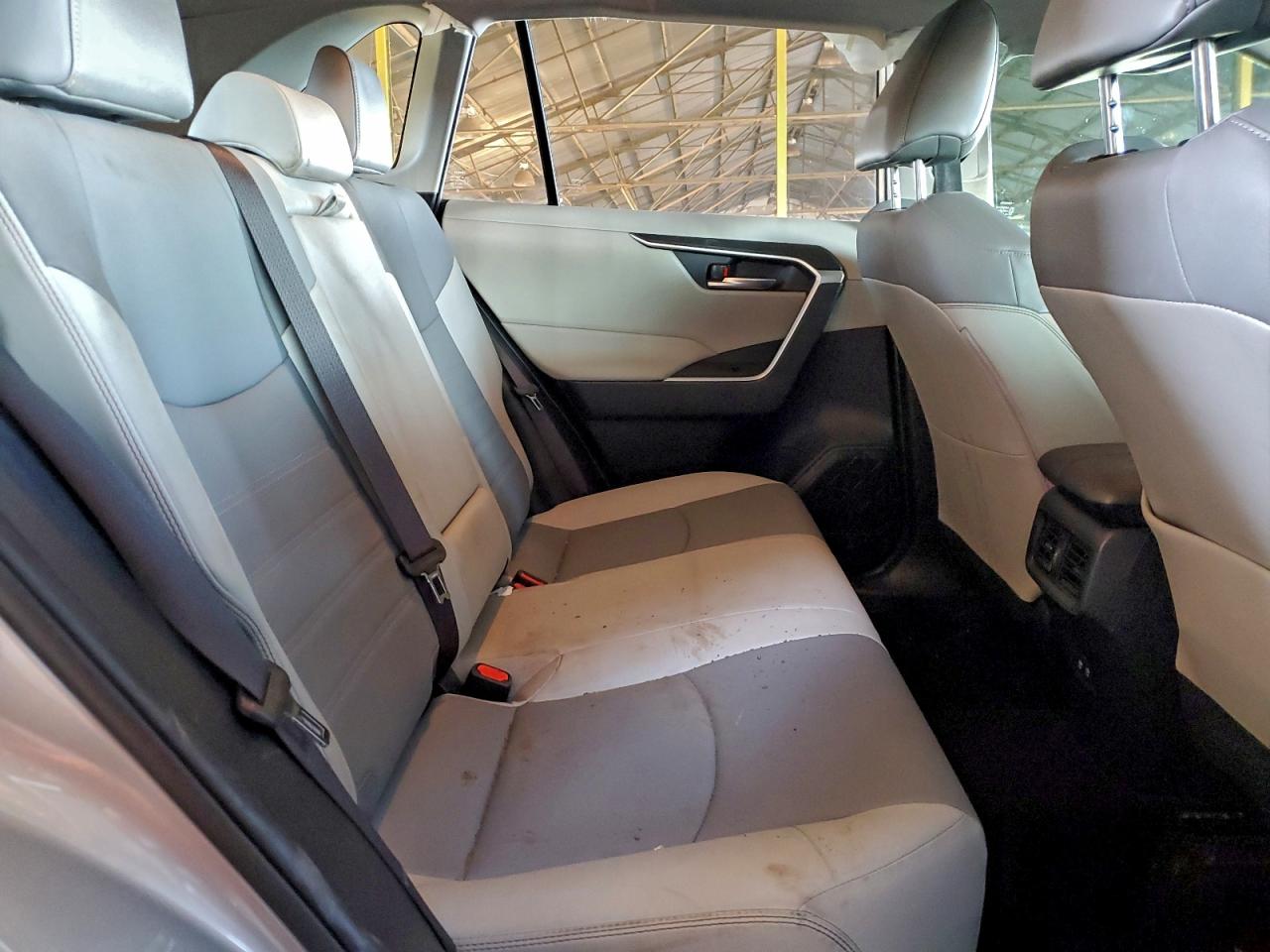 2019 TOYOTA RAV4 XLE PREMIUM photo 10