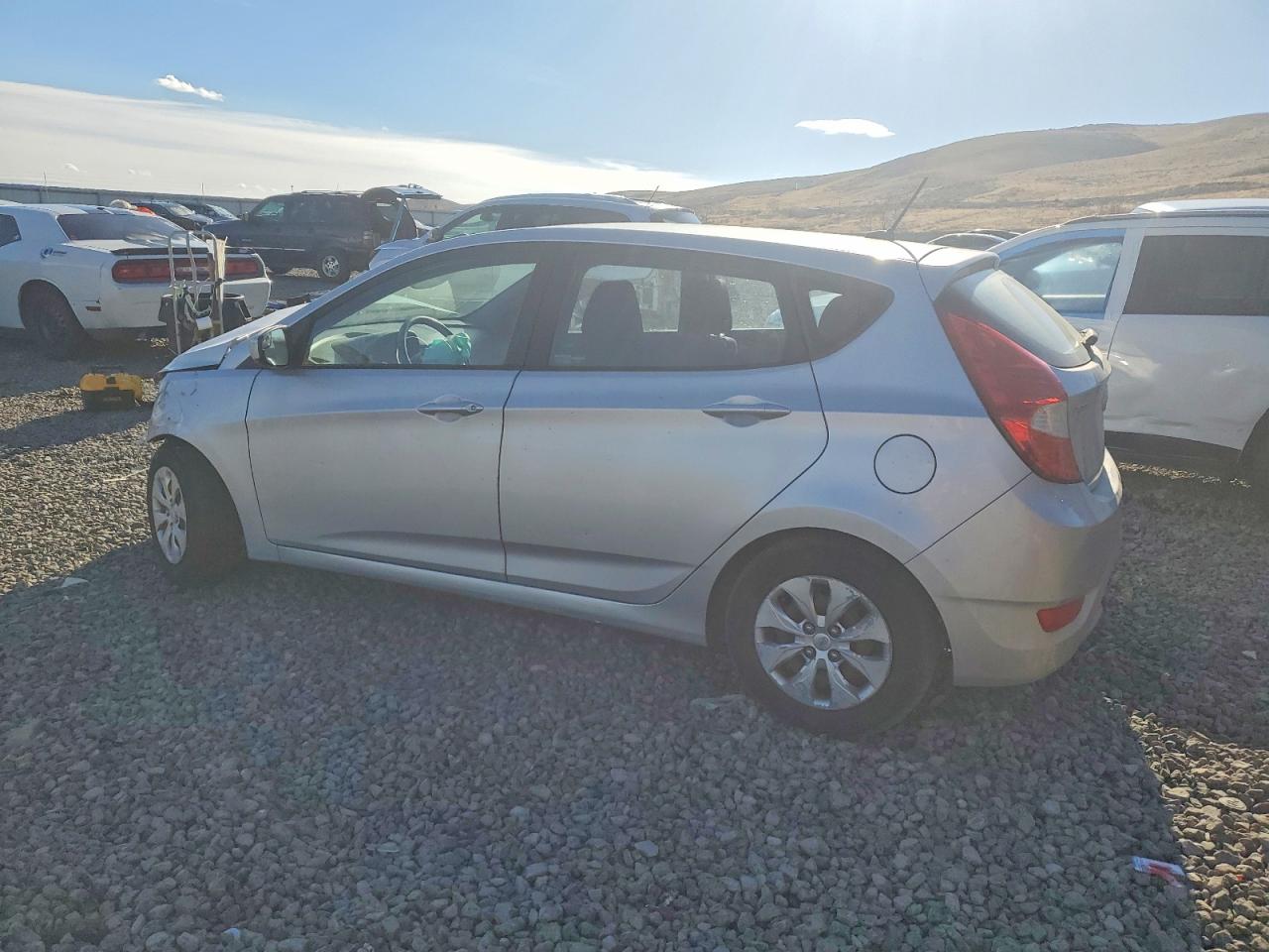 2016 HYUNDAI ACCENT SE photo 2
