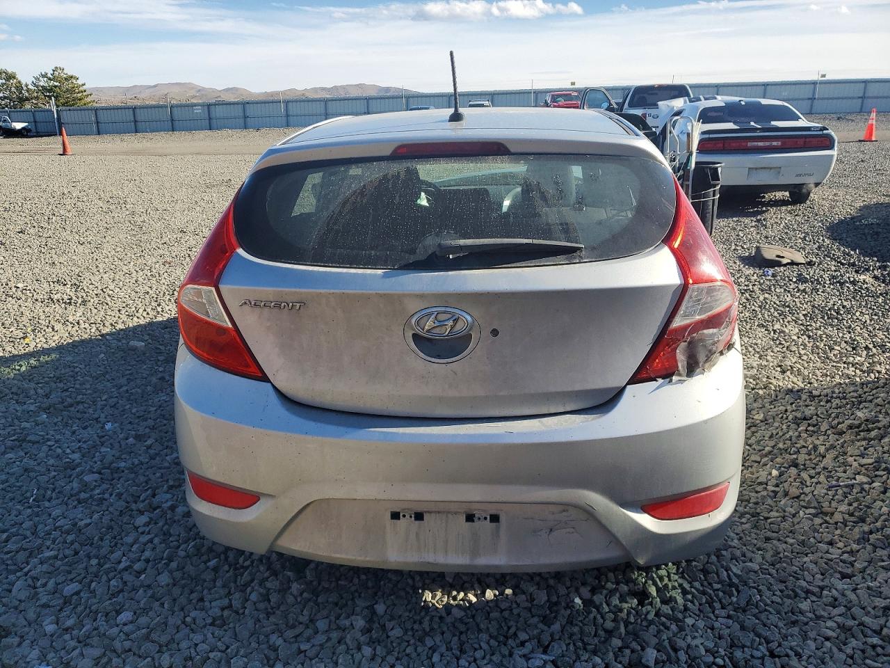2016 HYUNDAI ACCENT SE photo 6