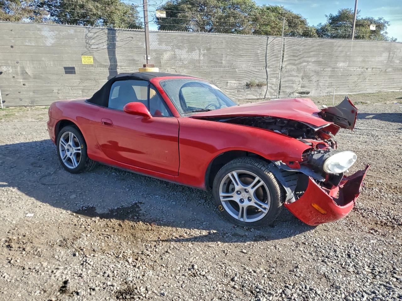2004 MAZDA MX-5 MIATA BASE photo 4