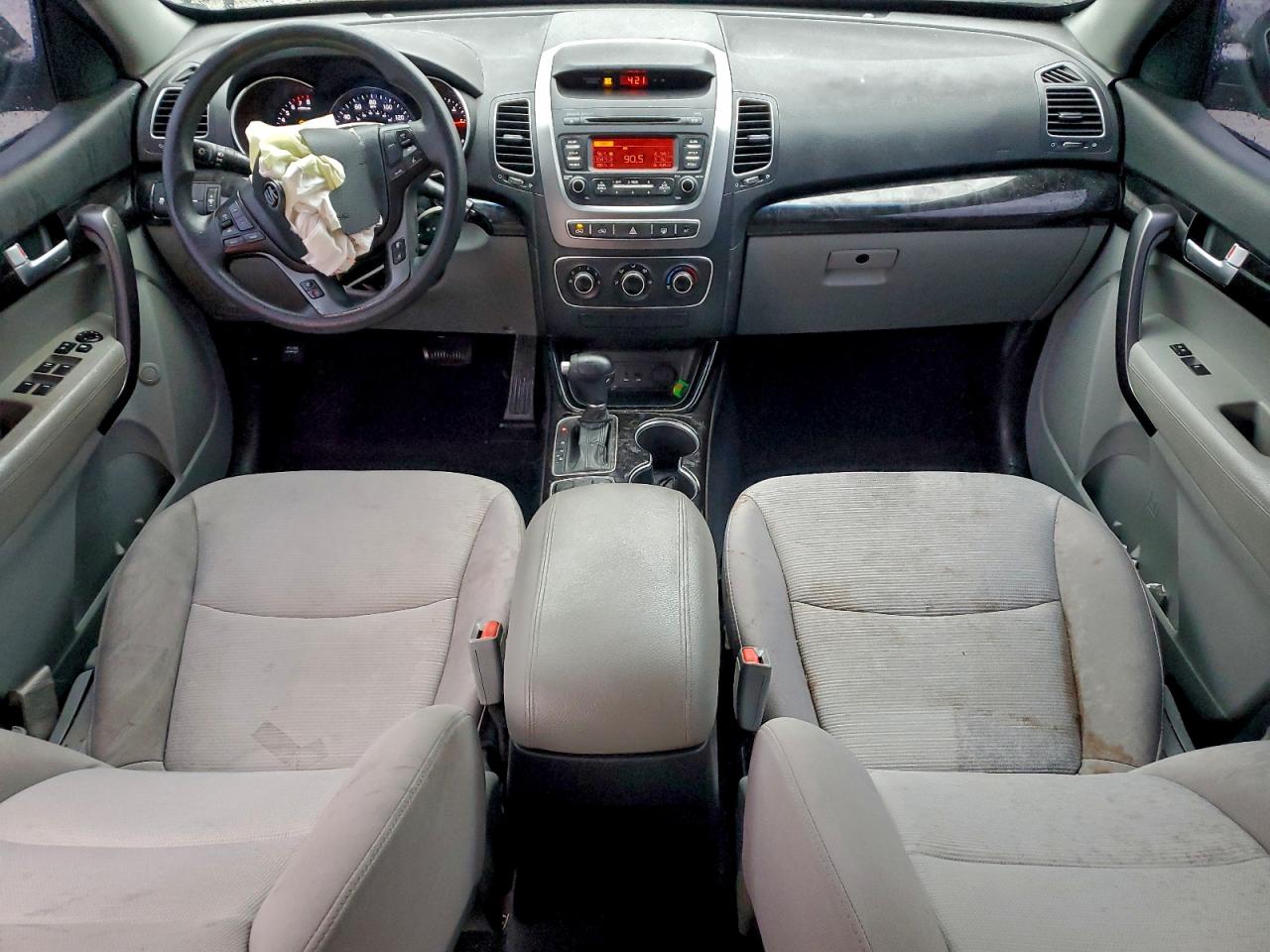 2014 KIA SORENTO LX photo 15