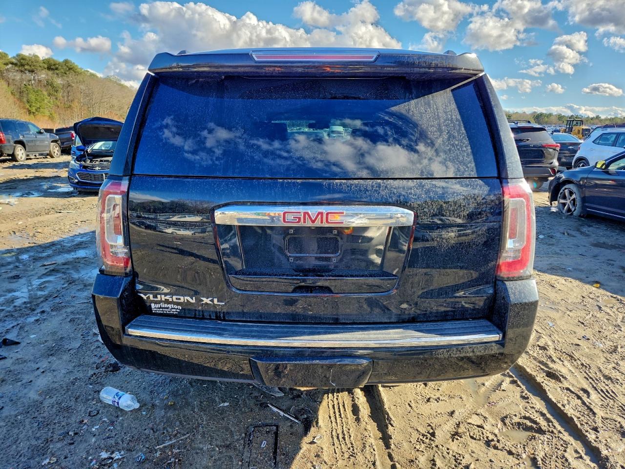 2015 GMC YUKON XL DENALI photo 11