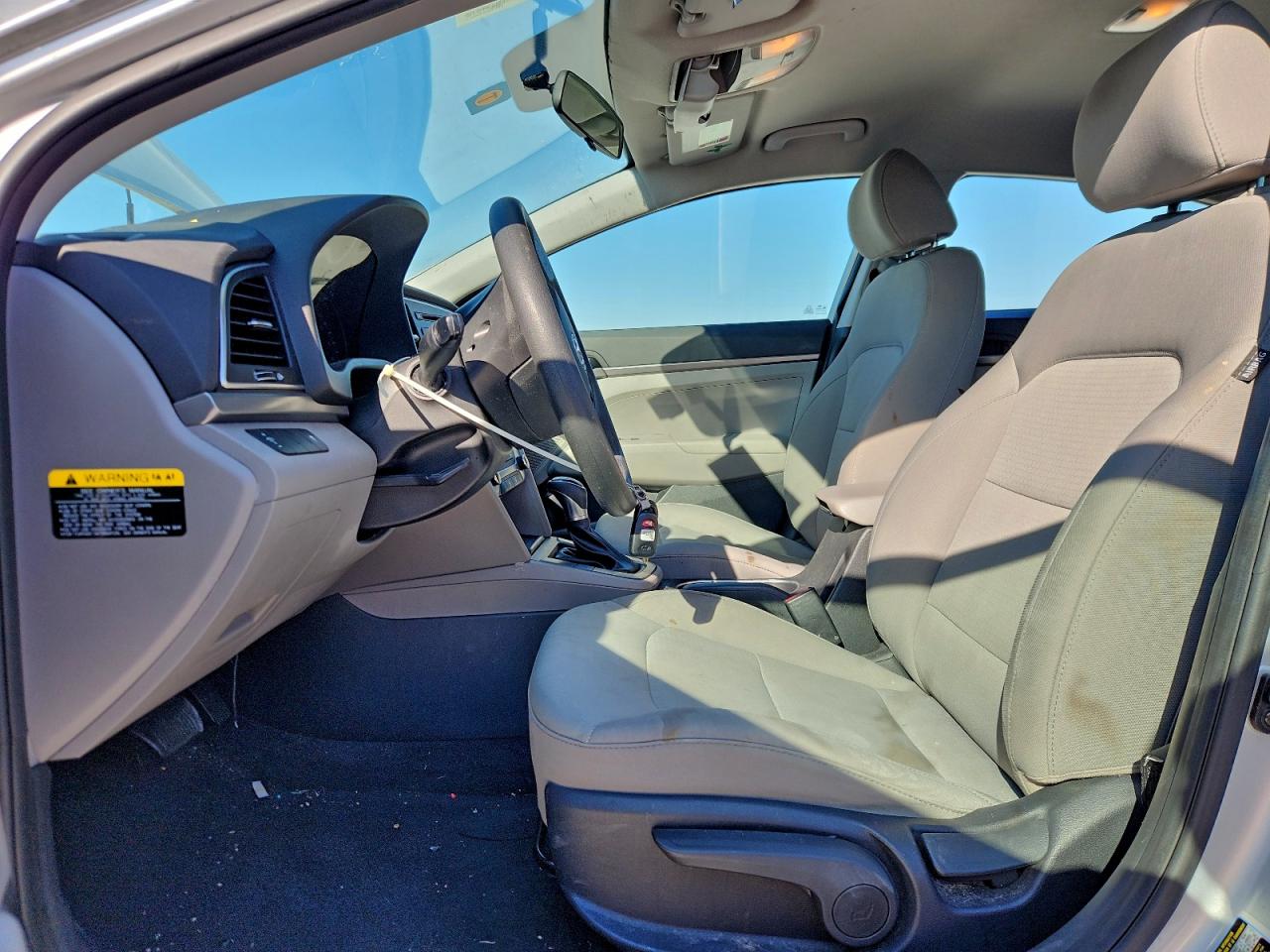2017 HYUNDAI ELANTRA SE photo 19