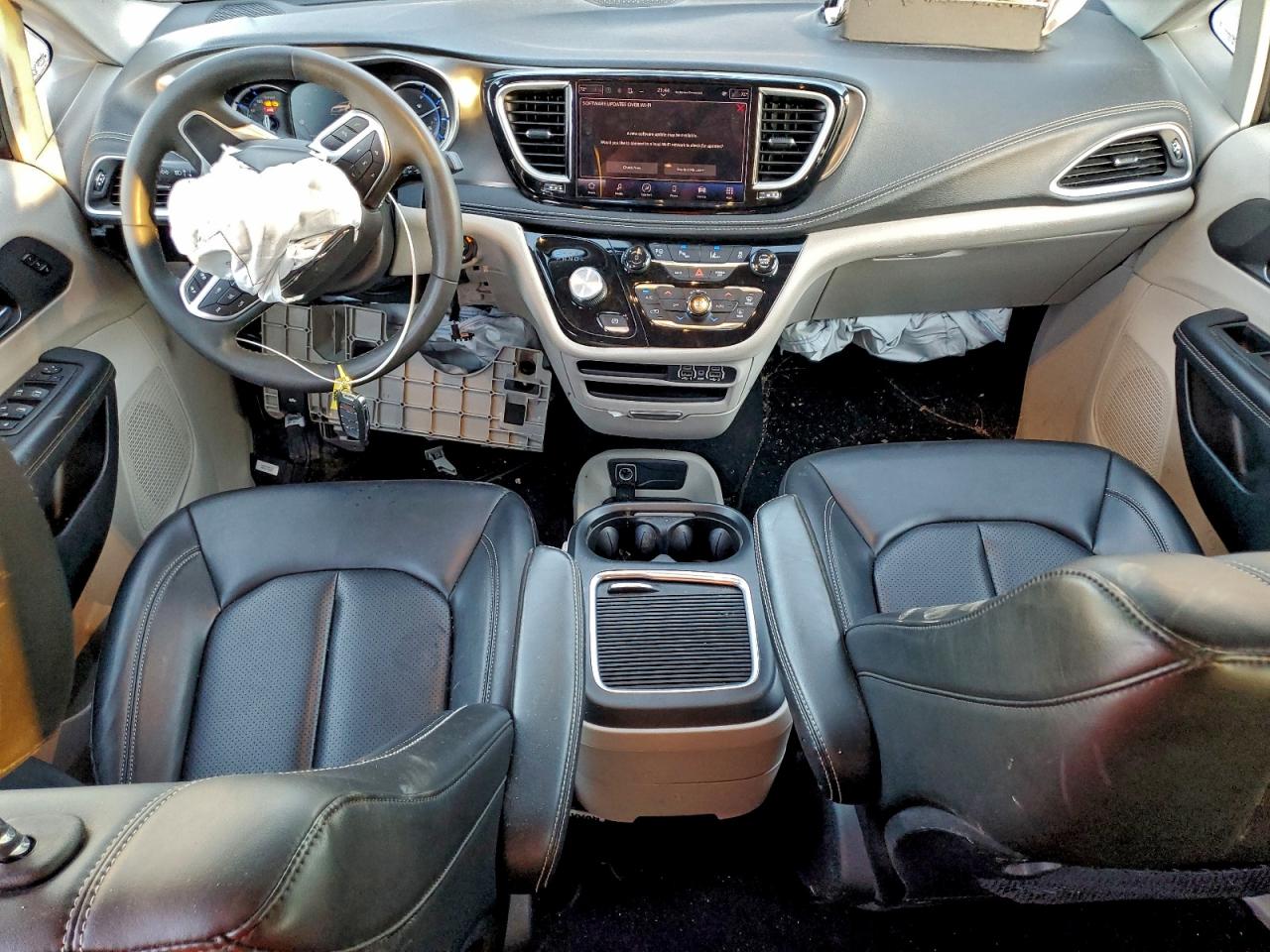 2023 CHRYSLER PACIFICA HYBRID TOURING L photo 8