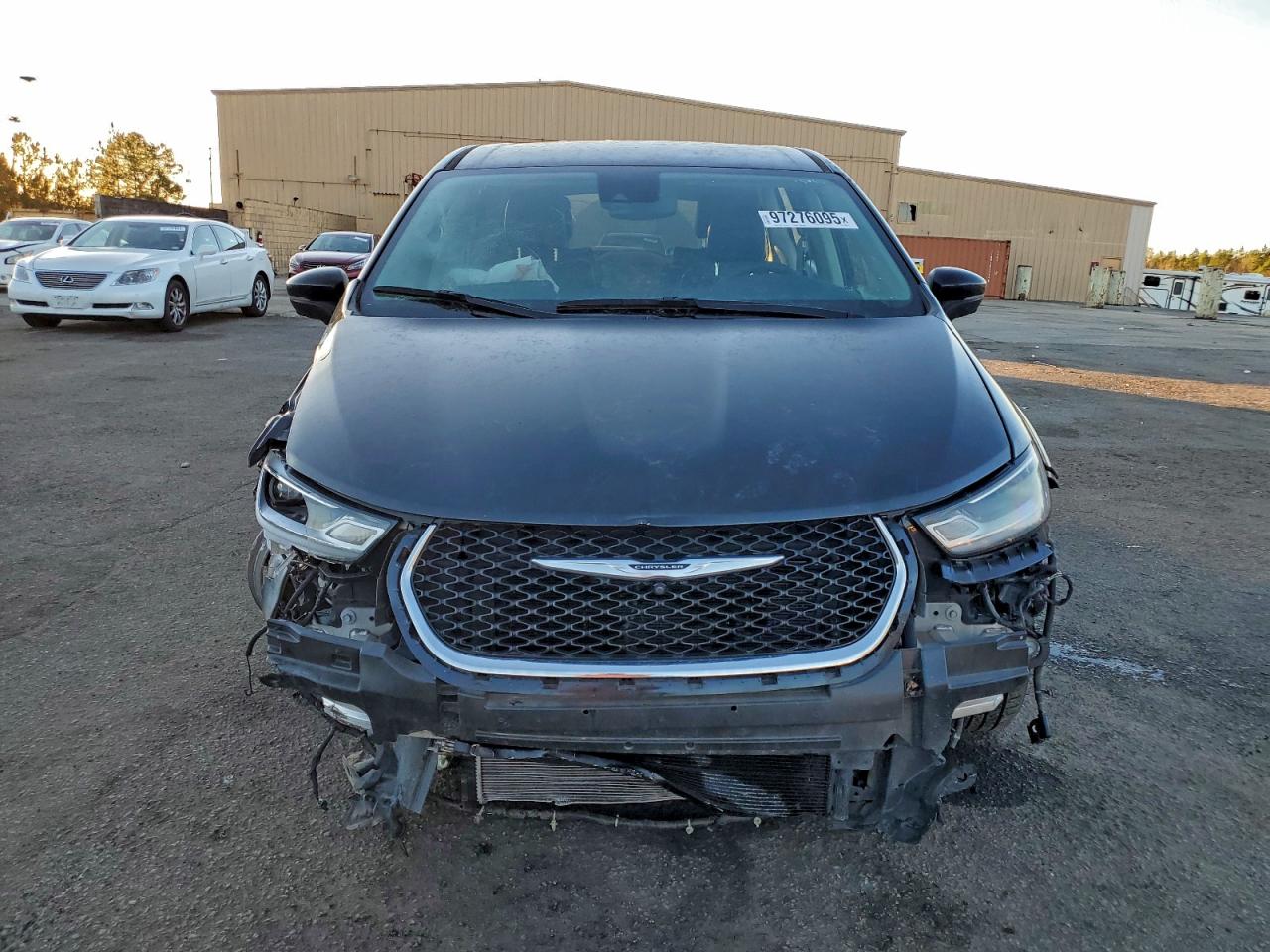 2023 CHRYSLER PACIFICA HYBRID TOURING L photo 5