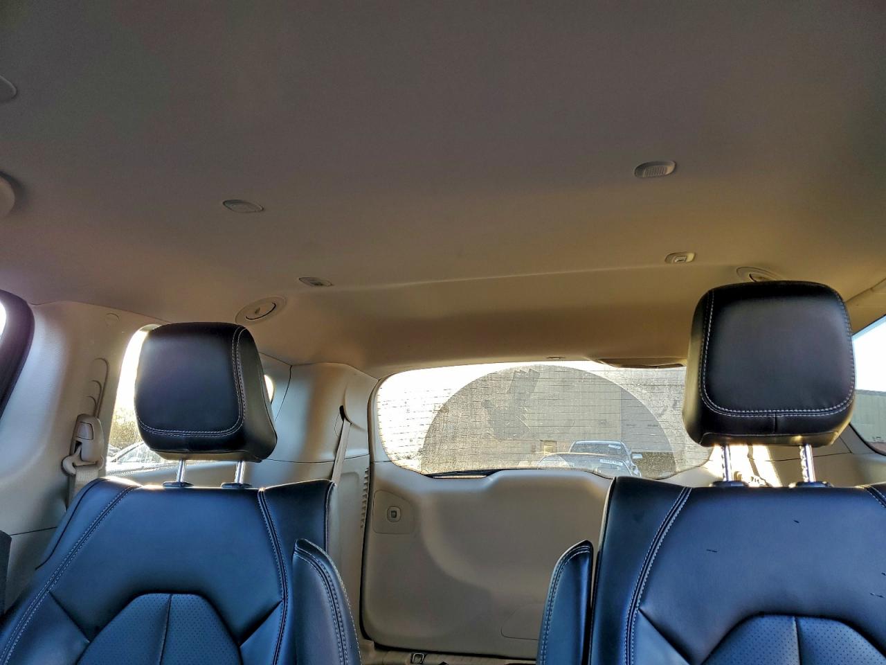 2023 CHRYSLER PACIFICA HYBRID TOURING L photo 10