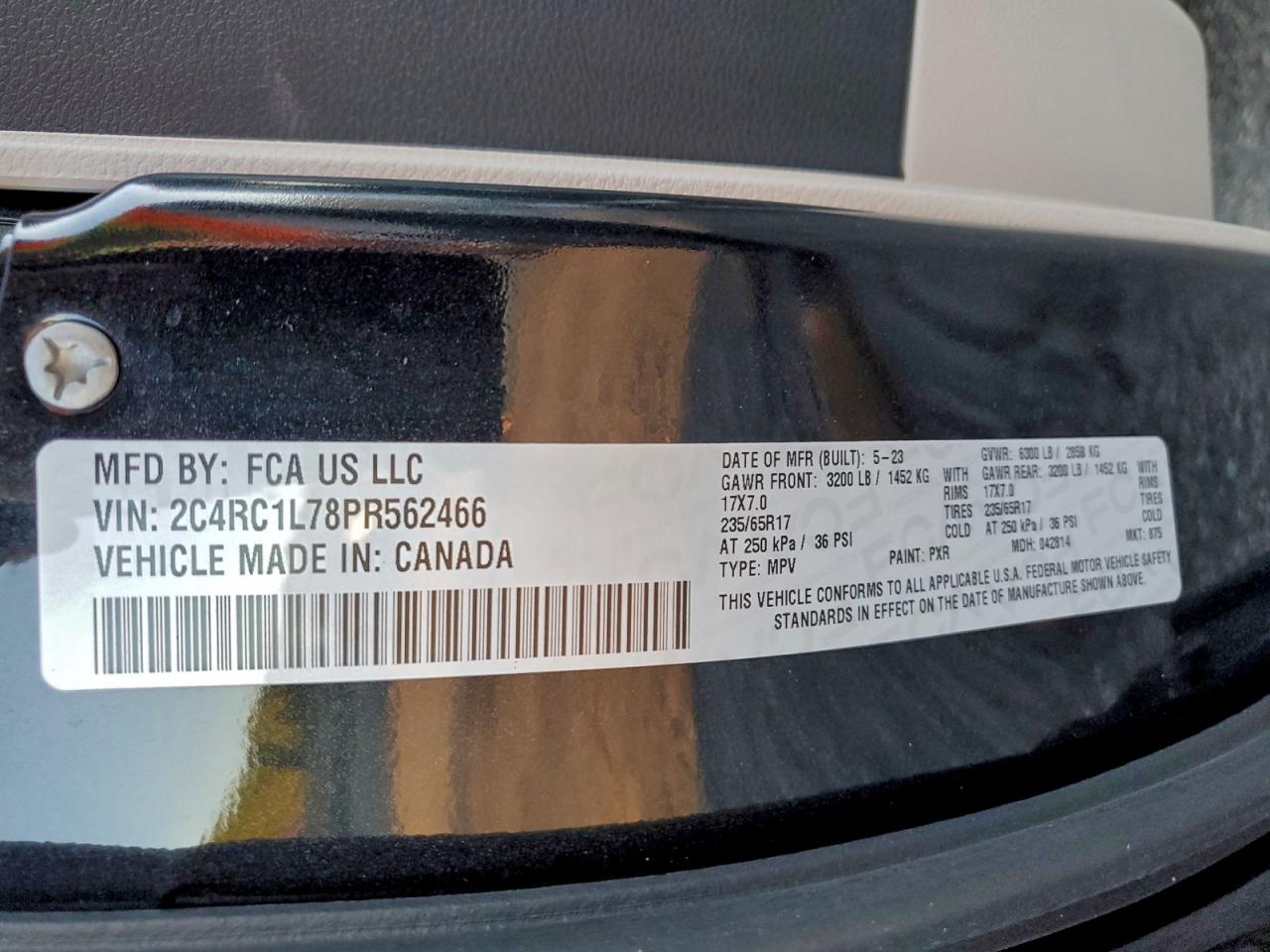 2023 CHRYSLER PACIFICA HYBRID TOURING L photo 13