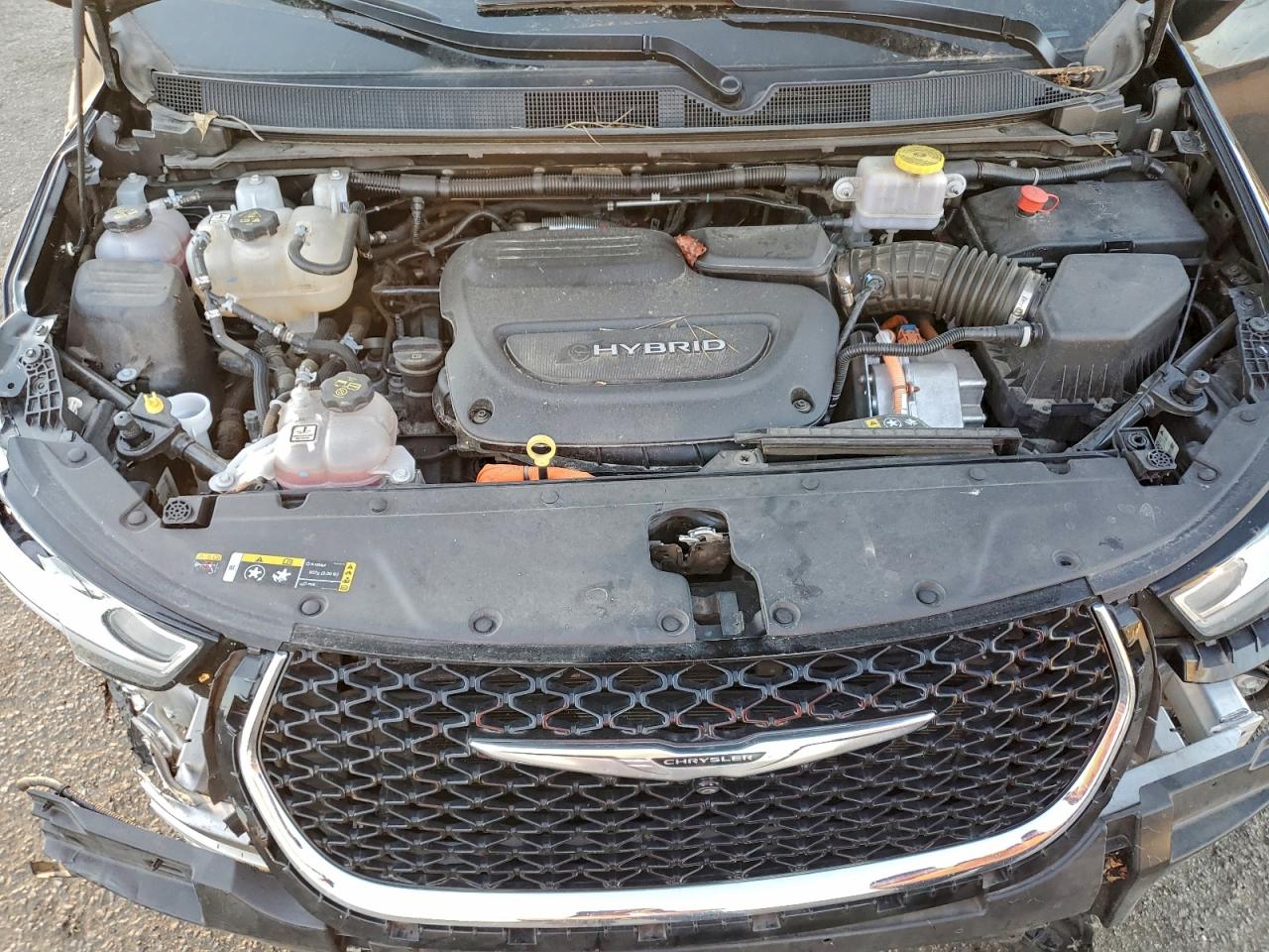 2023 CHRYSLER PACIFICA HYBRID TOURING L photo 12