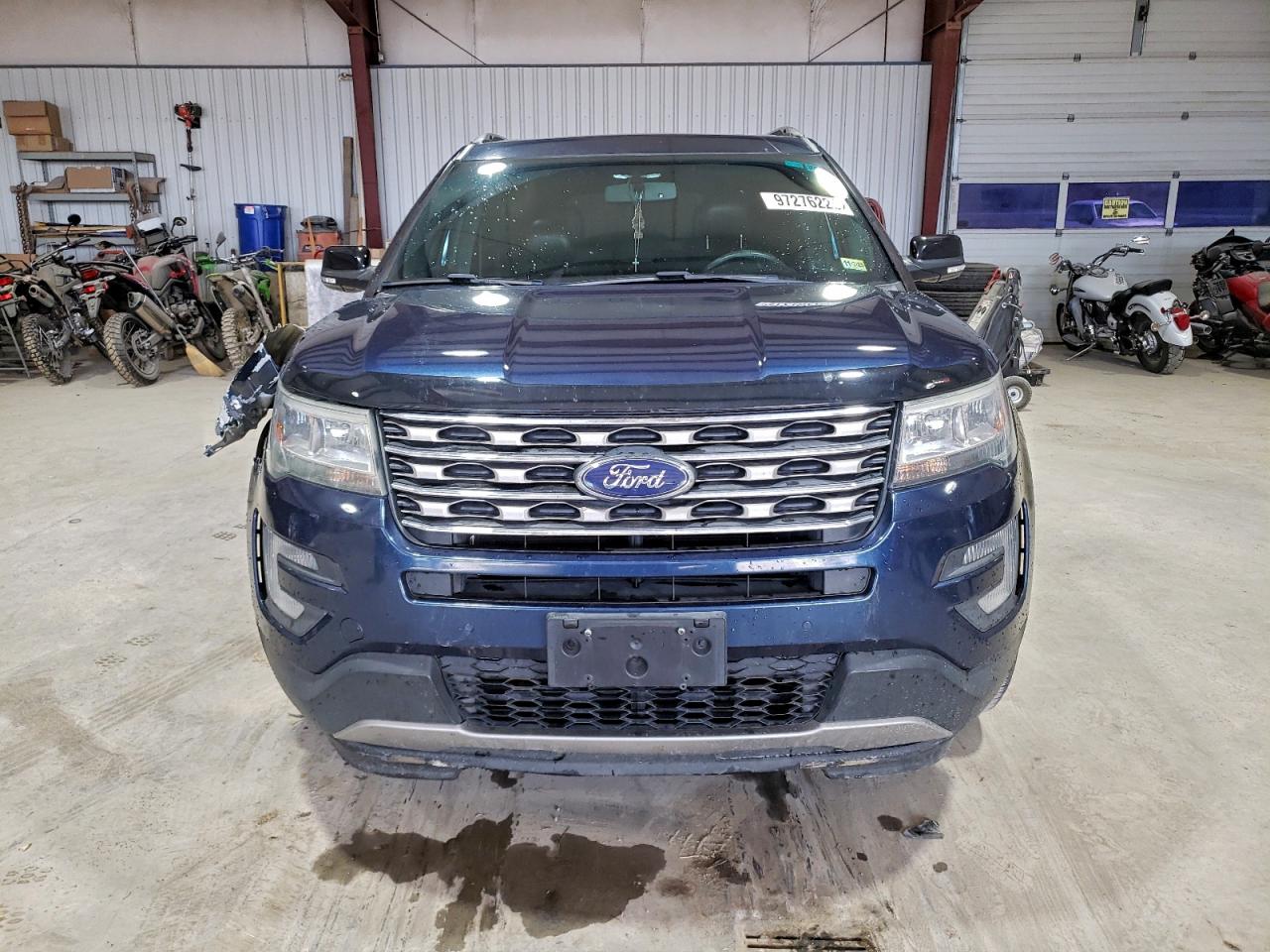 2017 FORD EXPLORER XLT photo 5