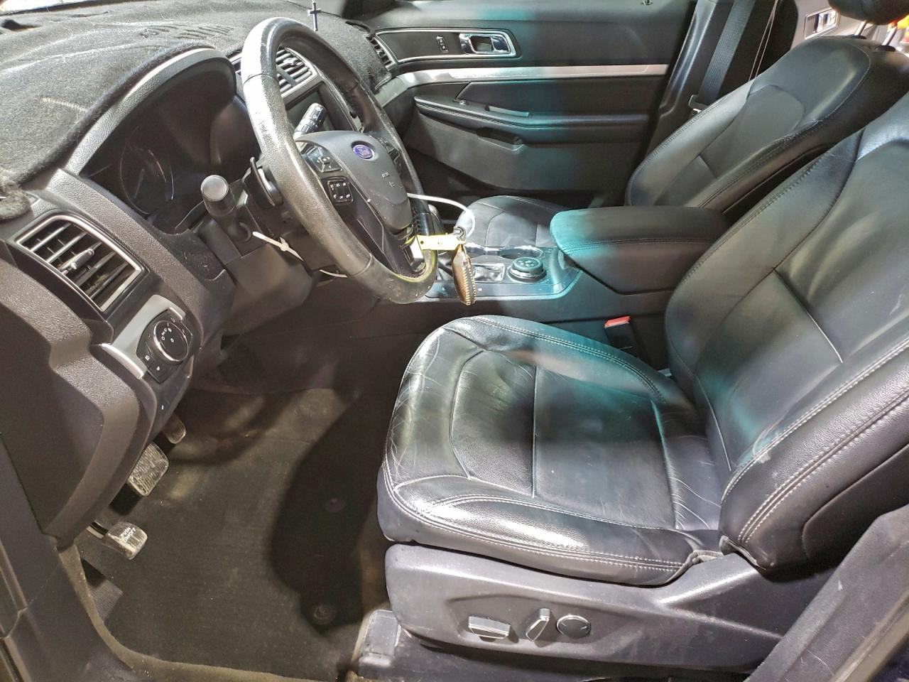 2017 FORD EXPLORER XLT photo 7