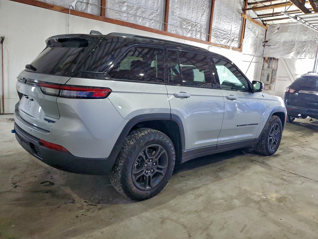 2024 JEEP GRAND CHEROKEE TRAILHAWK 4XE photo 3