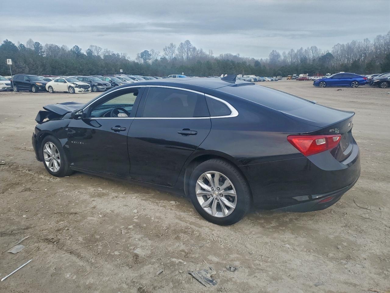 2023 CHEVROLET MALIBU LT photo 2