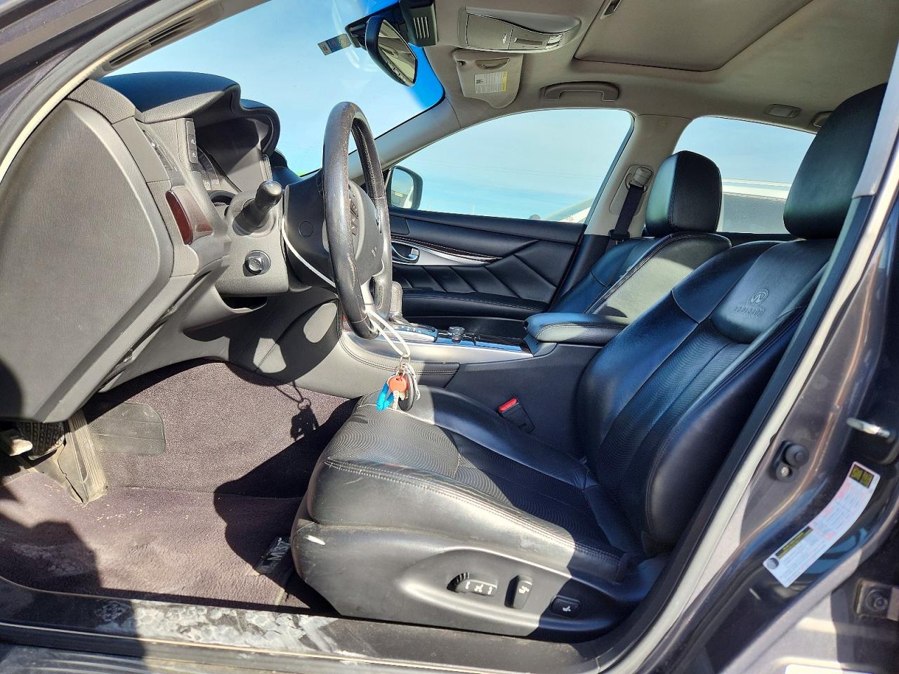 2012 INFINITI M37 photo 7
