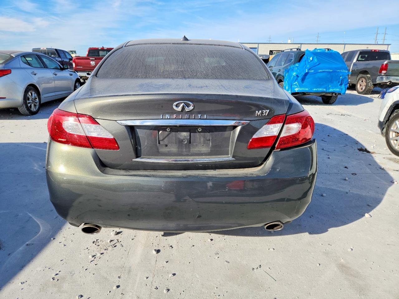 2012 INFINITI M37 photo 6