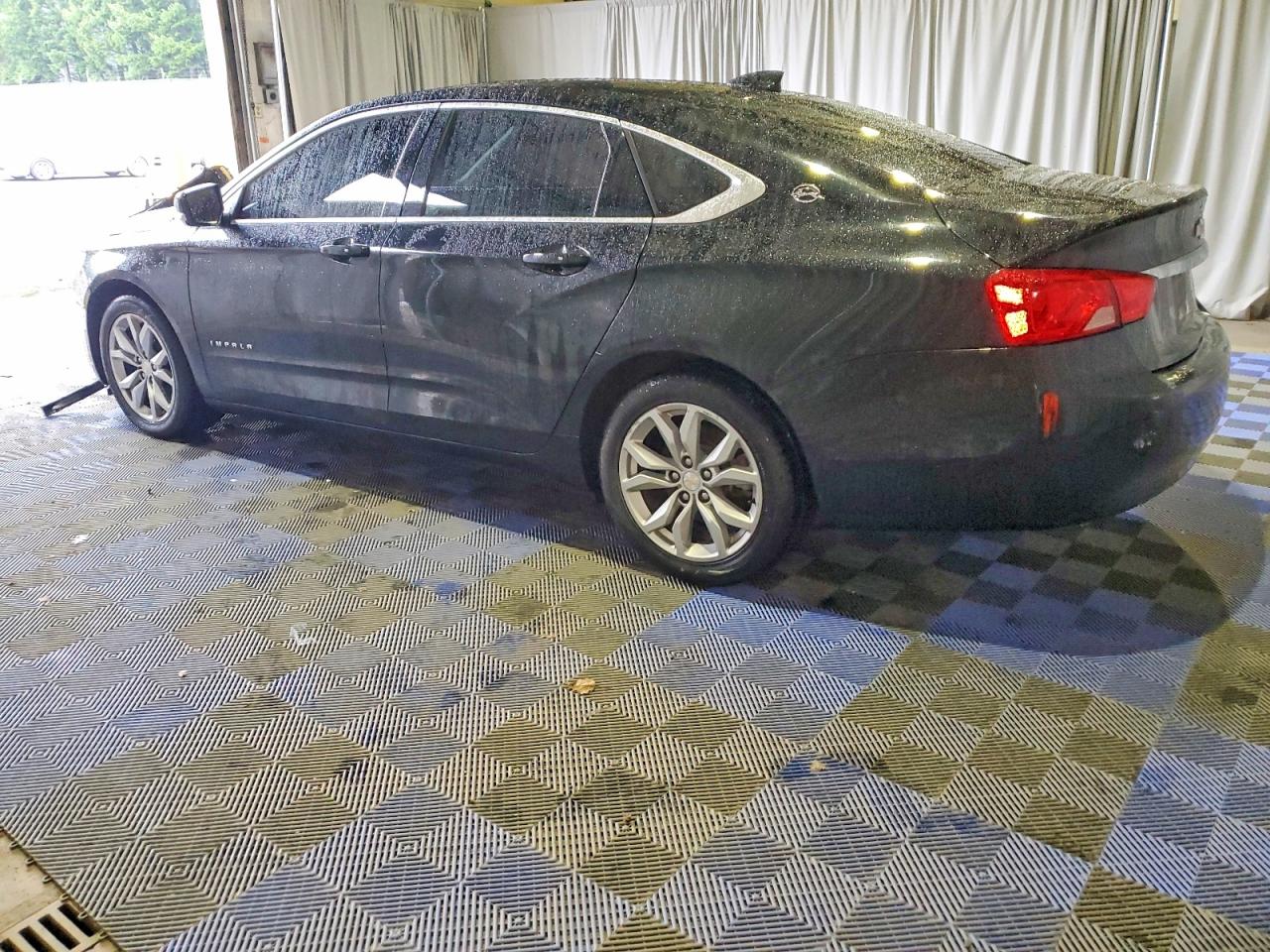 2018 CHEVROLET IMPALA LT photo 2