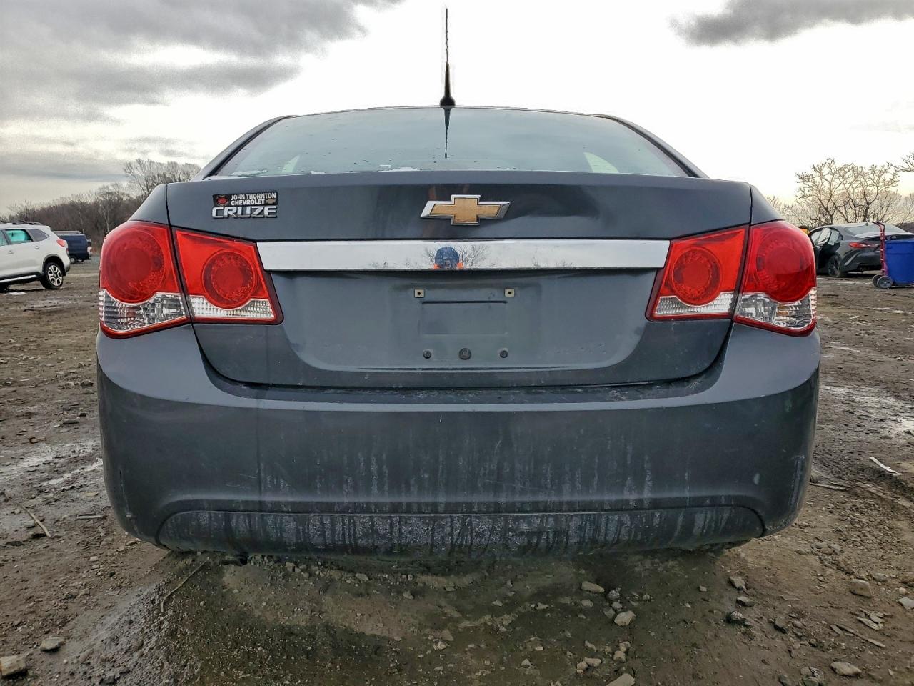 2013 CHEVROLET CRUZE LS photo 6