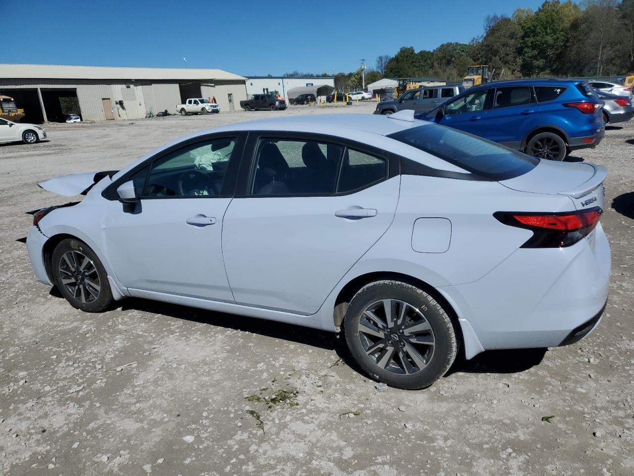 2024 NISSAN VERSA SV photo 2
