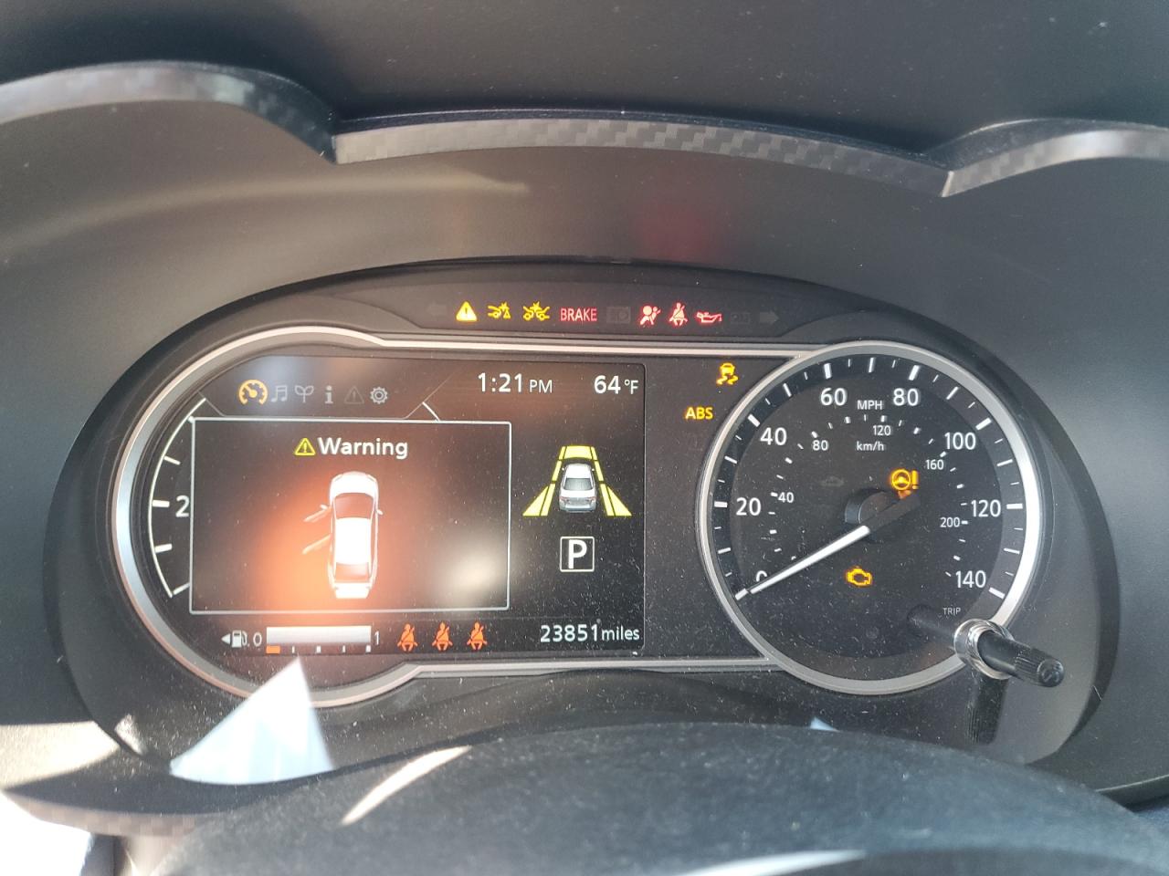 2024 NISSAN VERSA SV photo 9