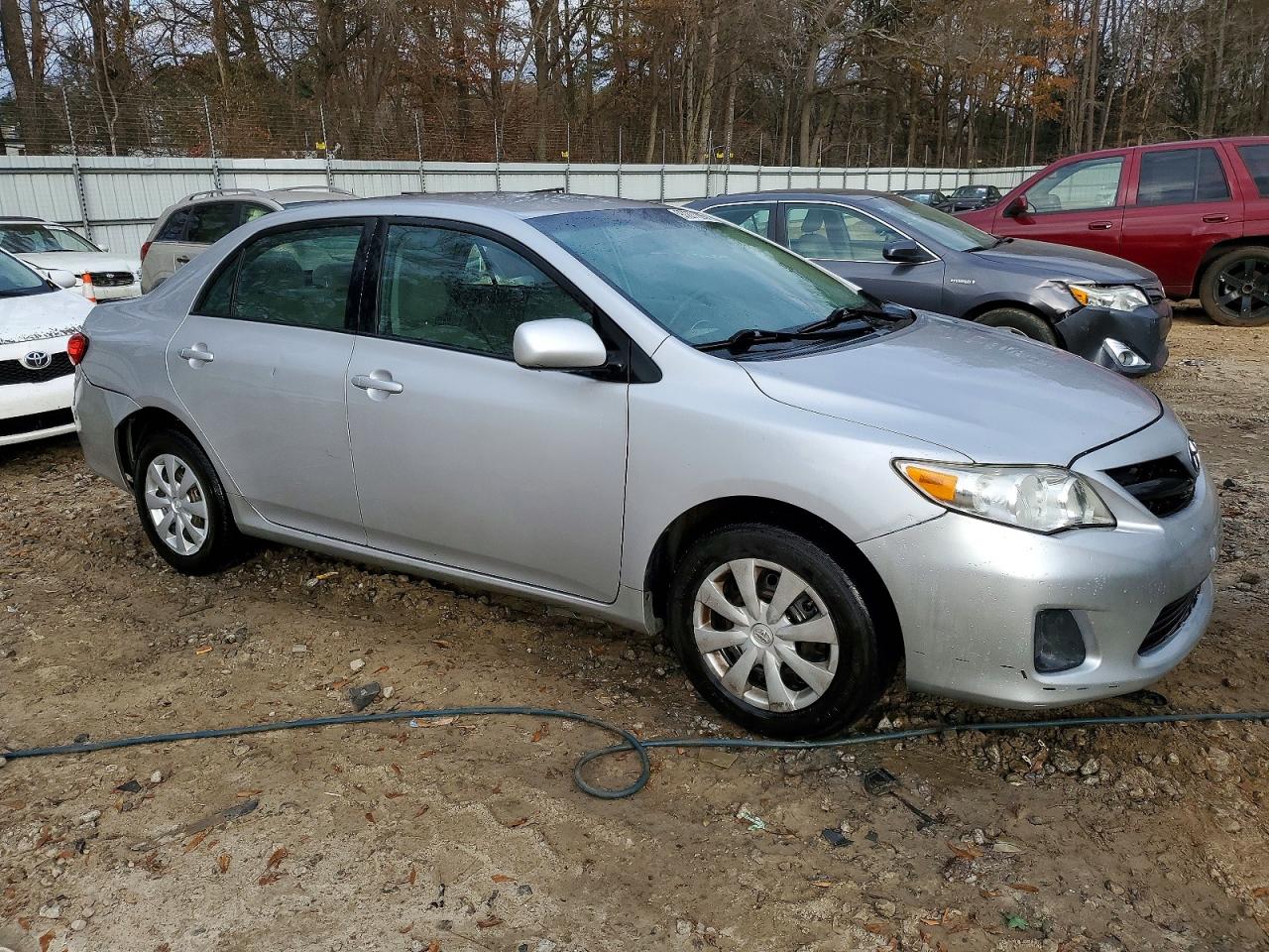 2011 TOYOTA COROLLA BASE photo 4