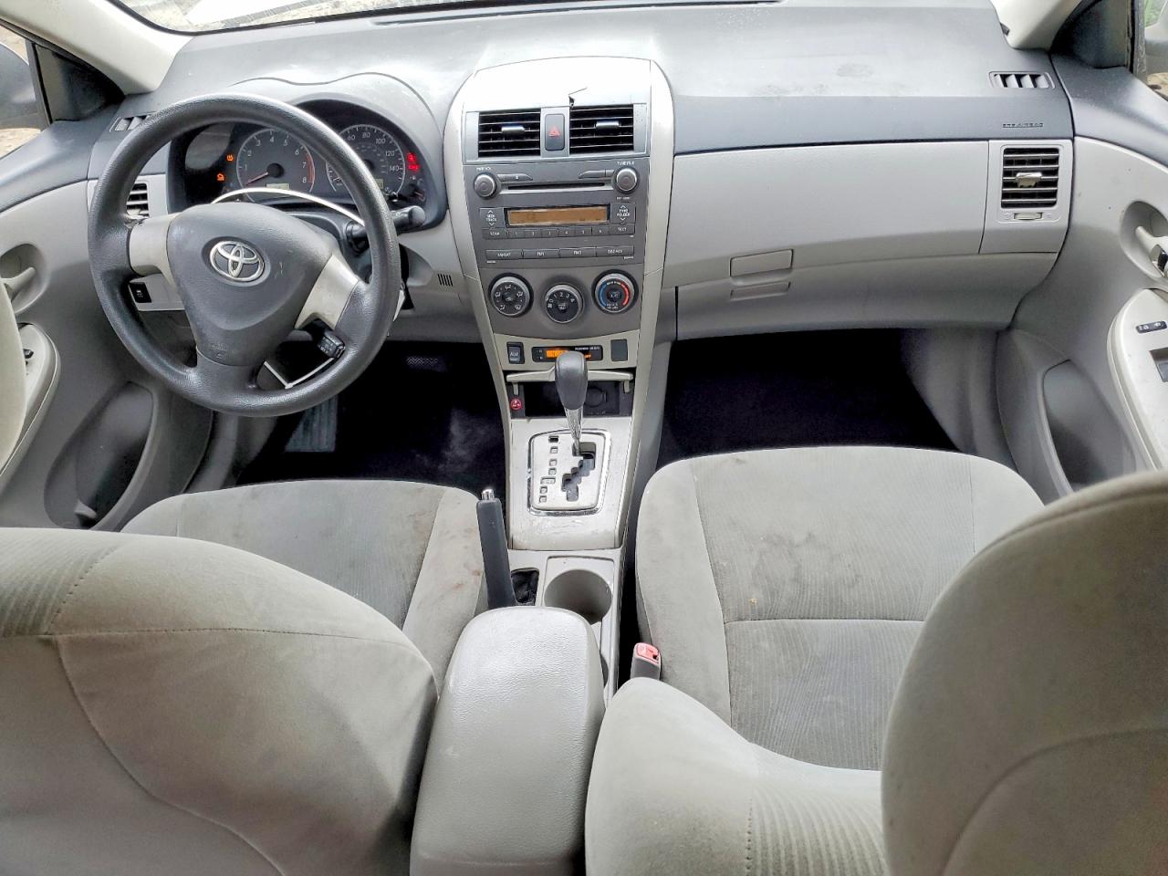 2011 TOYOTA COROLLA BASE photo 8