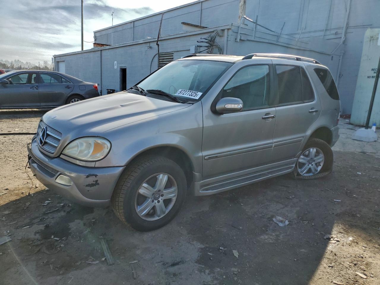 2005 MERCEDES-BENZ ML