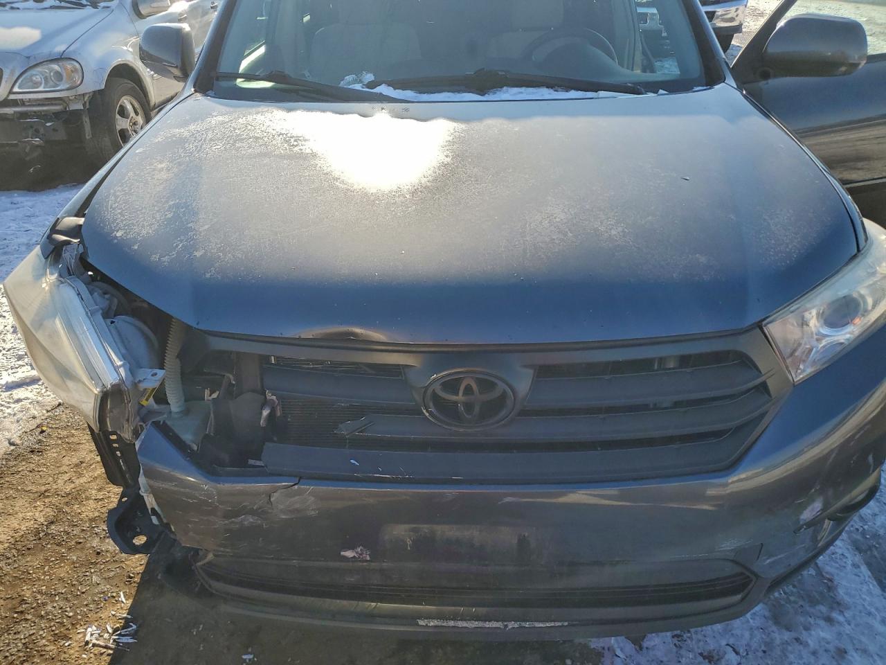 2011 TOYOTA HIGHLANDER BASE photo 23