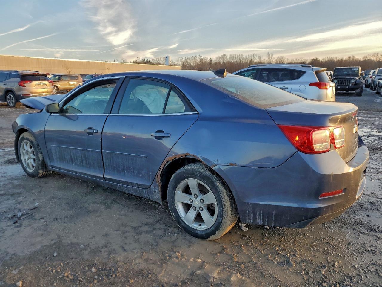 2014 CHEVROLET MALIBU LS photo 2