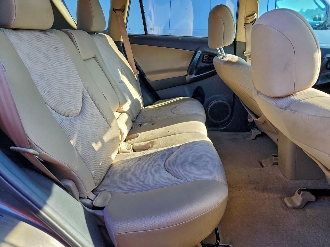 2012 TOYOTA RAV4 photo 21