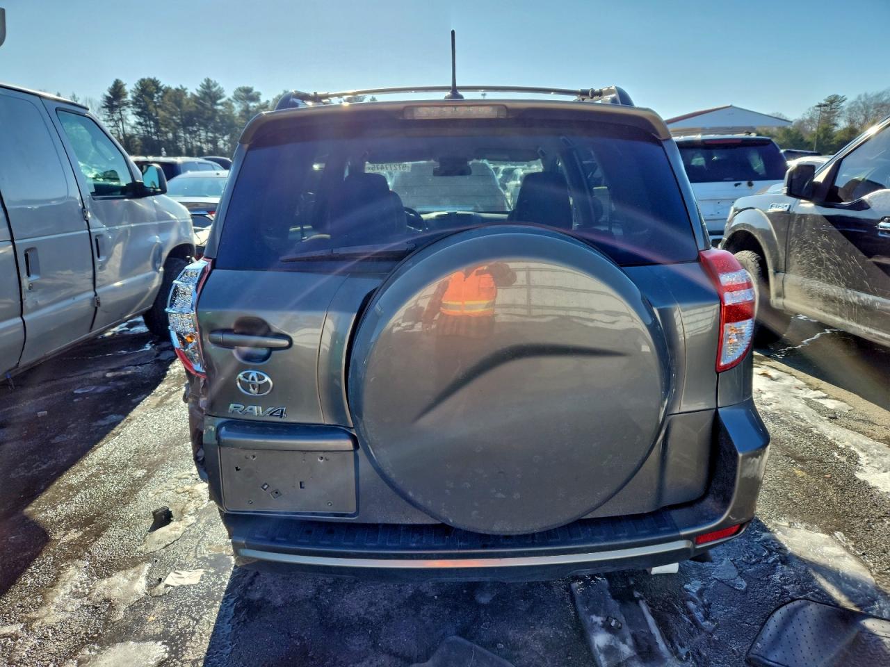 2012 TOYOTA RAV4 photo 11