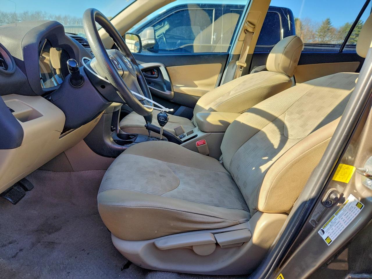 2012 TOYOTA RAV4 photo 13