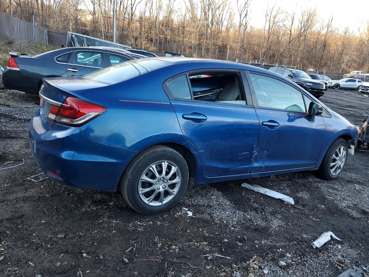 2013 HONDA CIVIC LX photo 5
