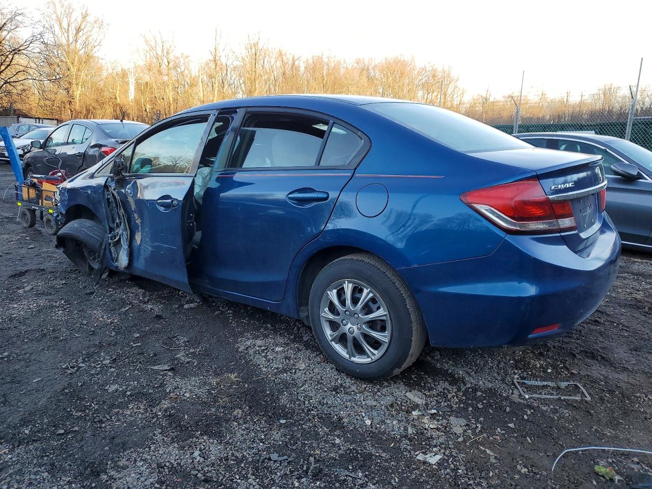 2013 HONDA CIVIC LX photo 3