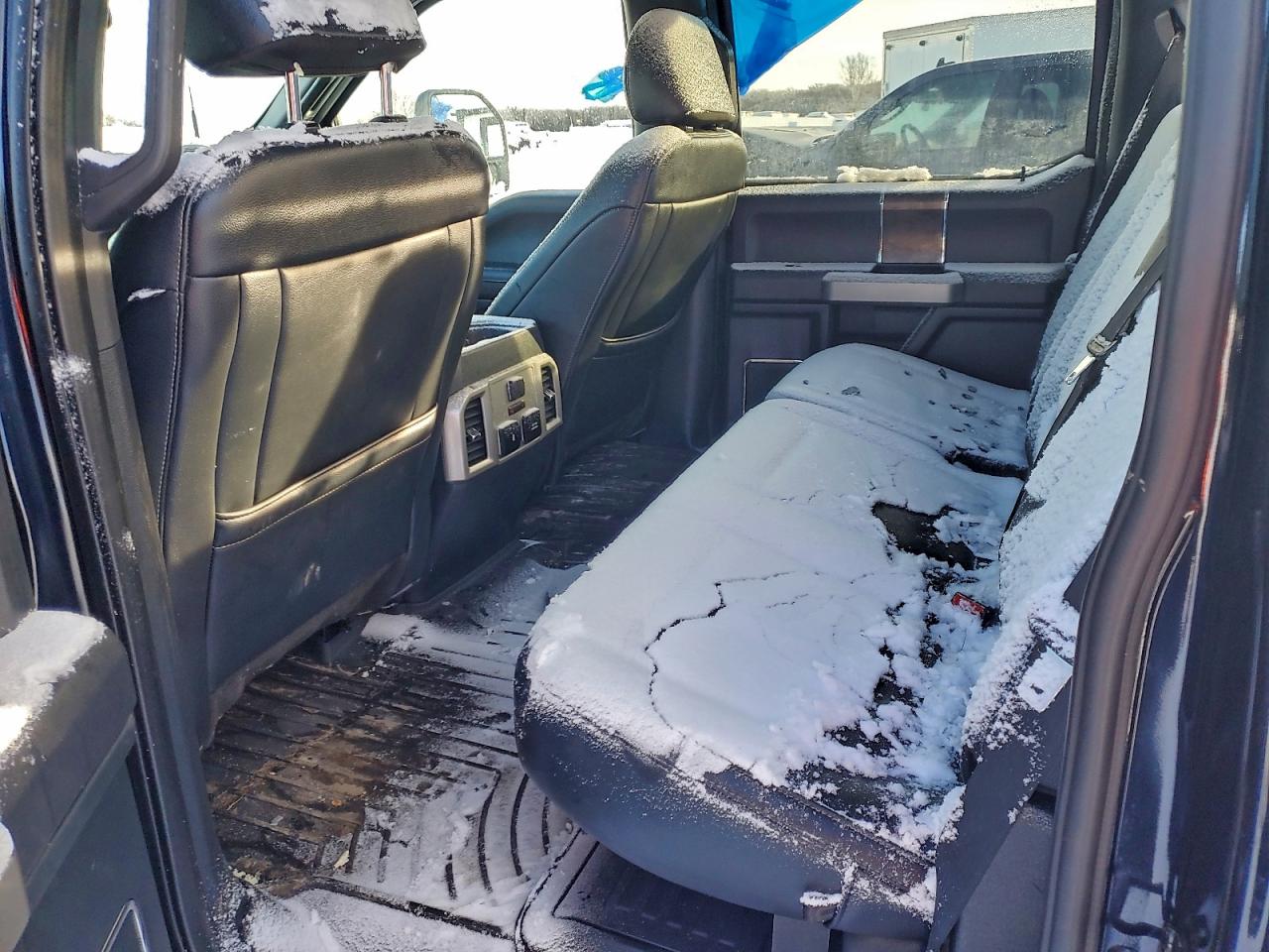 2022 FORD F350 SUPER DUTY photo 28