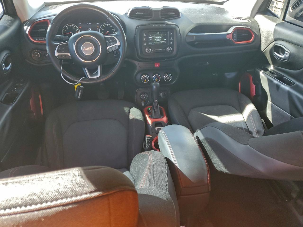 2017 JEEP RENEGADE TRAILHAWK photo 8