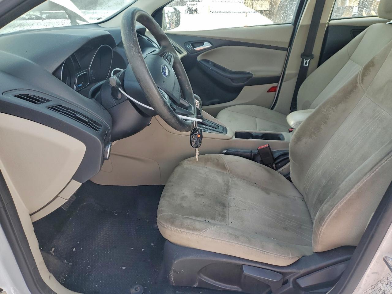 2017 FORD FOCUS SE photo 7