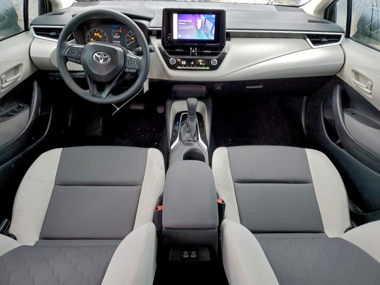 2025 TOYOTA COROLLA LE photo 8