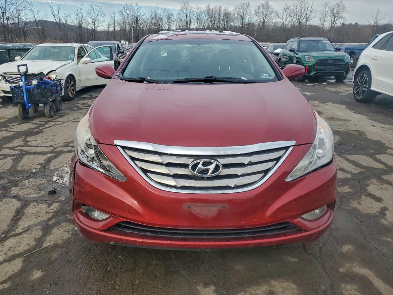 2013 HYUNDAI SONATA SE photo 9