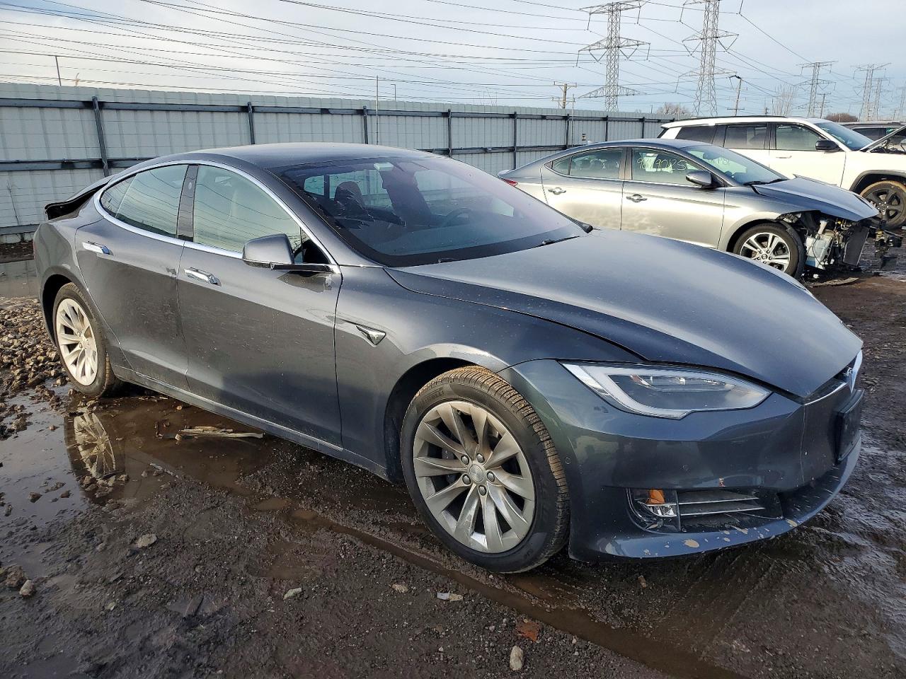 2018 TESLA MODEL S photo 4