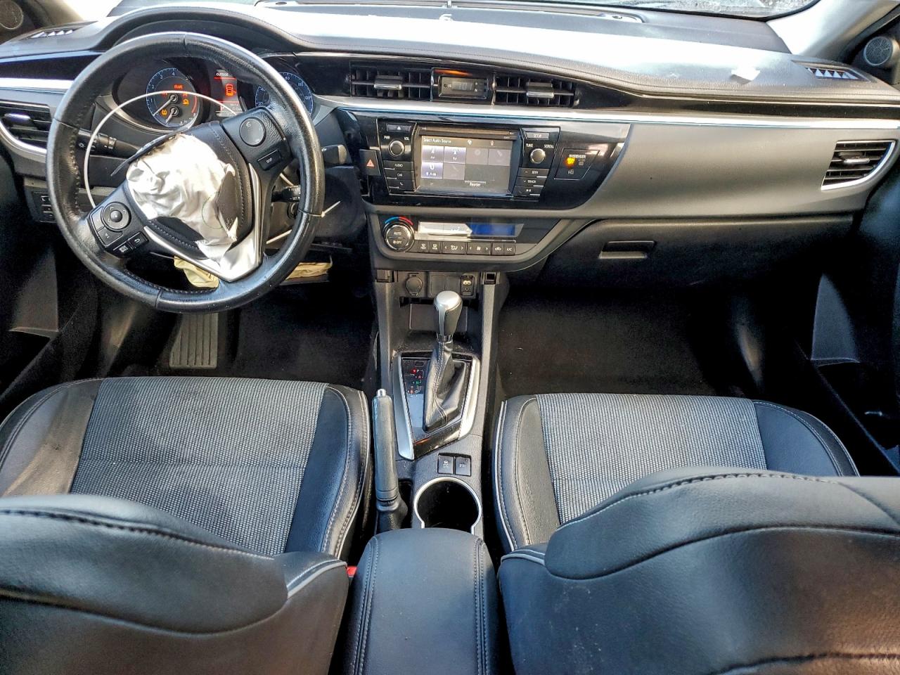 2016 TOYOTA COROLLA L photo 22