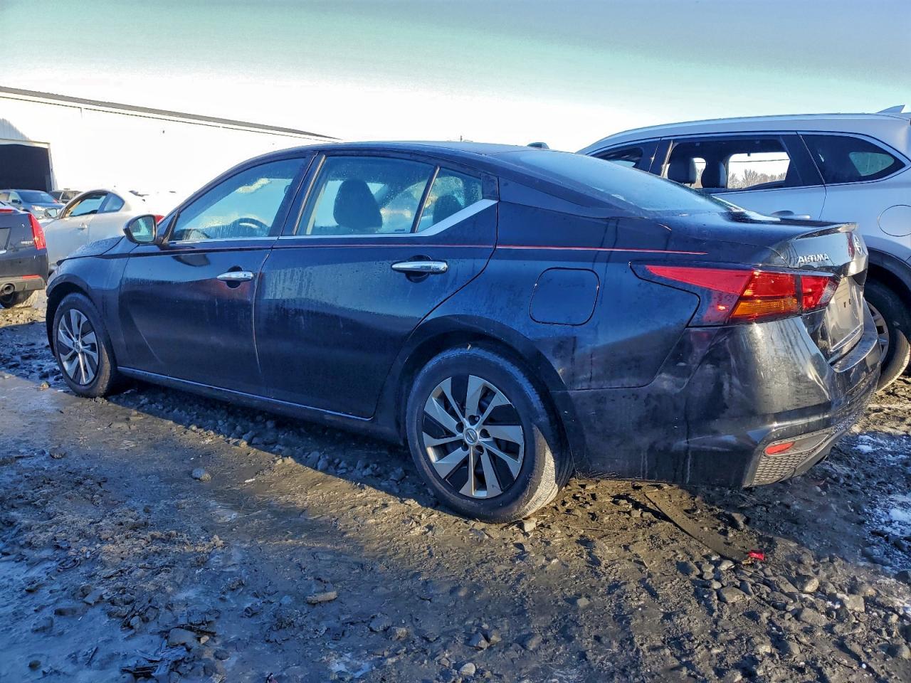 2019 NISSAN ALTIMA S photo 4